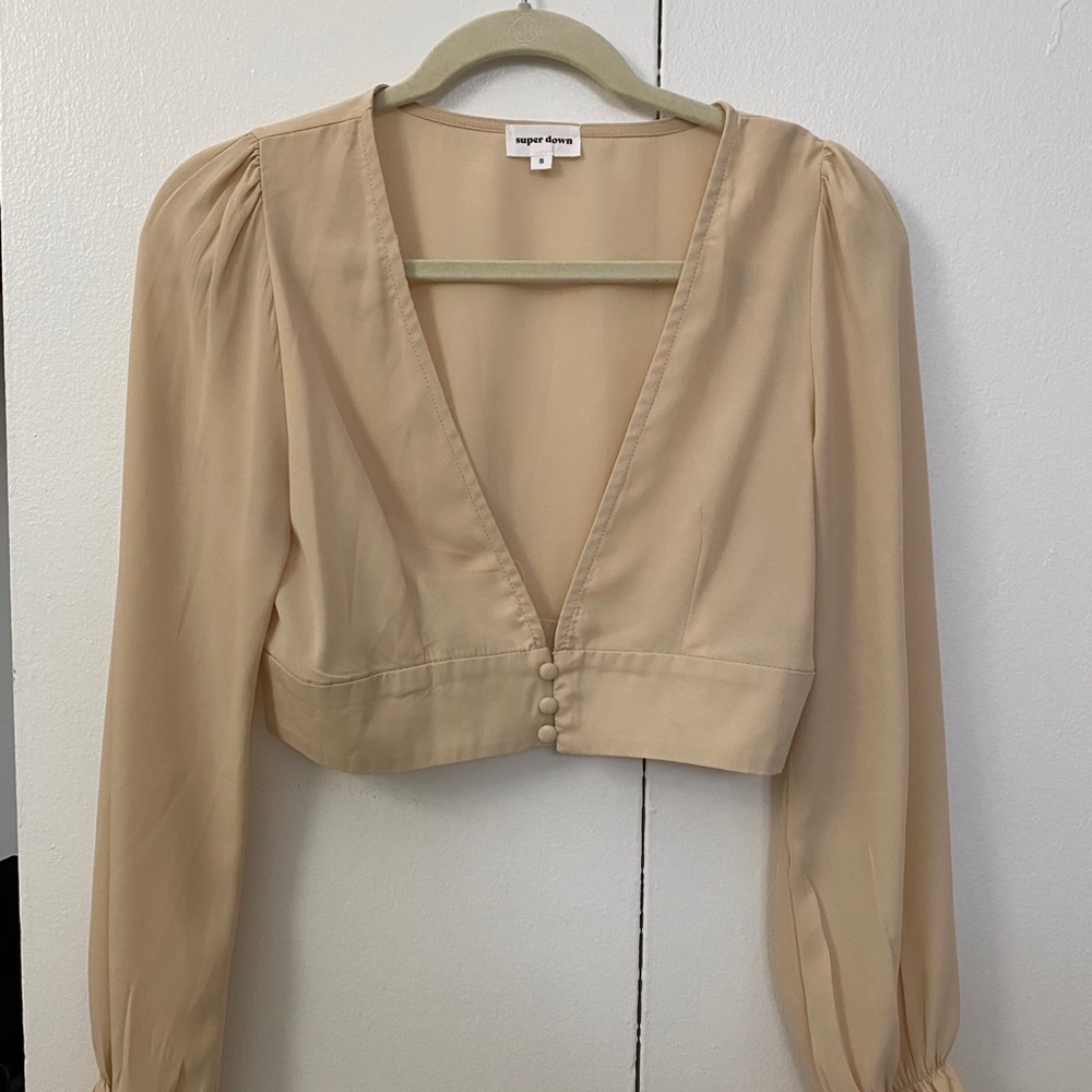 Cropped long sleeve nude top